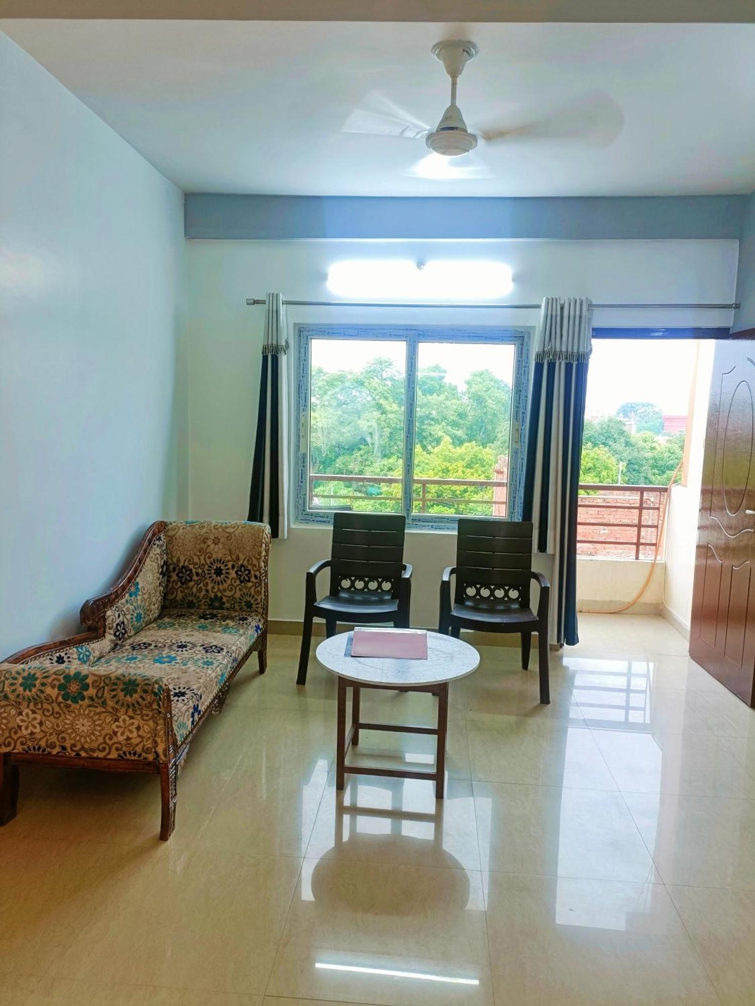 Pretty Garden View Apartment 3Bhk Furnished Flat Near Kashi Vishwanath Temple Varanasi Ngoại thất bức ảnh